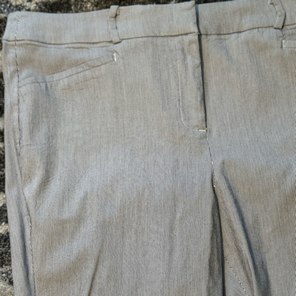 Lane Bryant- 4-Season Slim Capri Pant - Dark Charcoal/White Striped - 16W